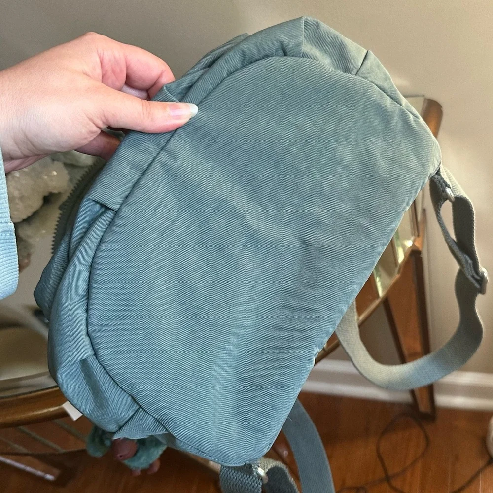 Kipling Queenie Backpack Medium Light Aloe Tonal